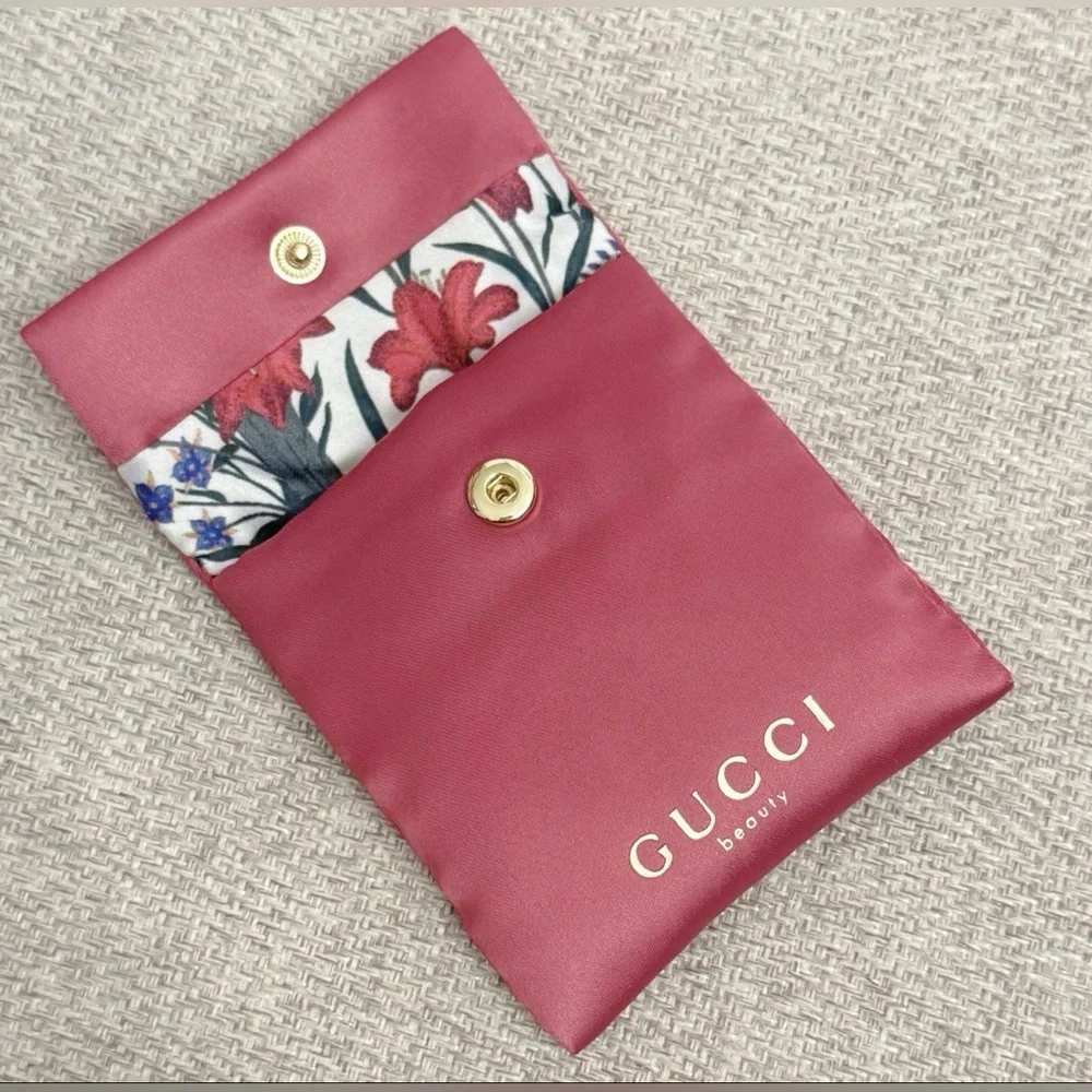 Gucci Beauty Floral Gold Compact Mirror with Beauty Promo Snap Gift Pouch - New! - Picture 5 of 8